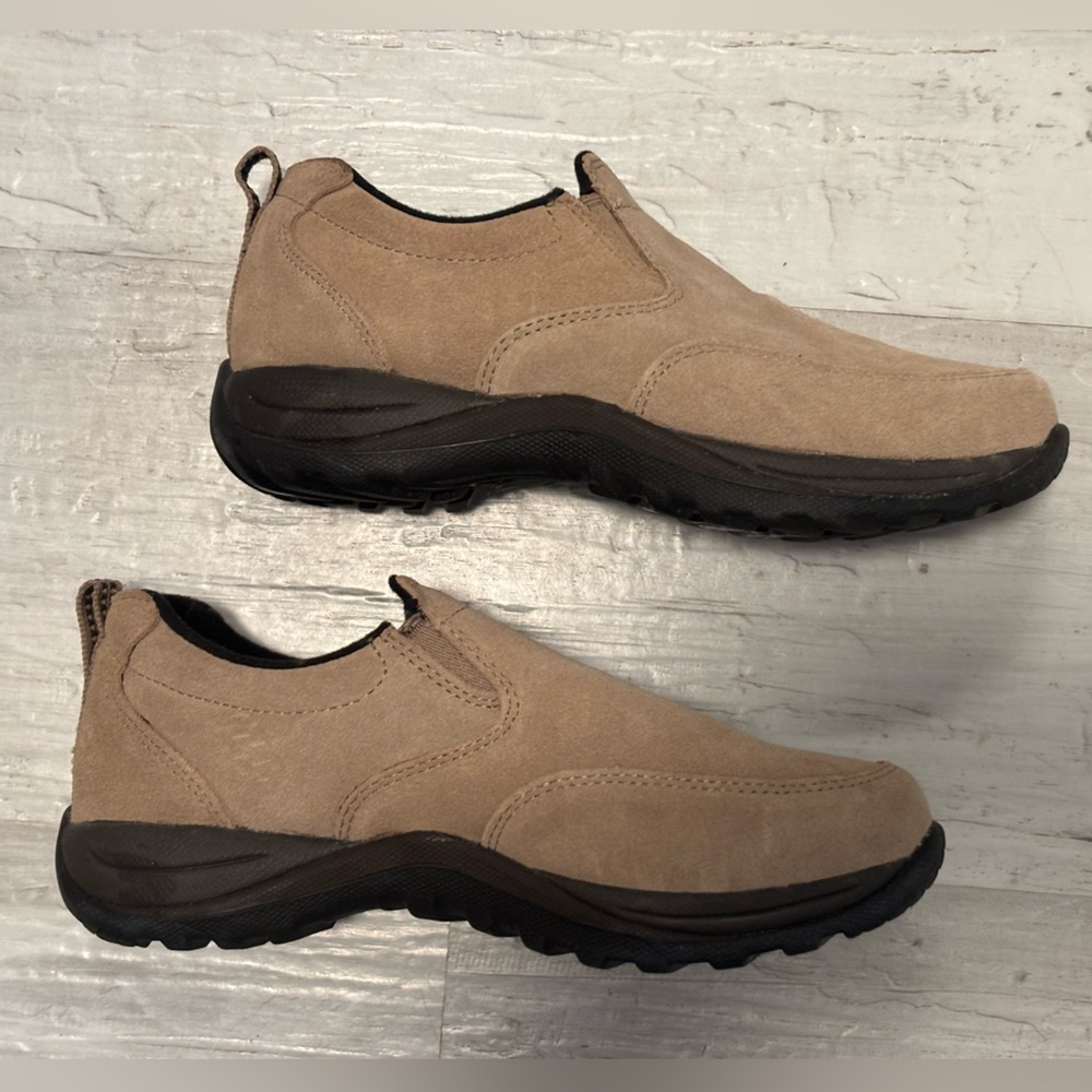 L.L. Bean Tan Suede Leather Slip Tan On Shoes Women’s Size 6 1/2 Wide